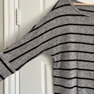 Market and Spruce Striped Gray and Black Women's Sweater Size Medium